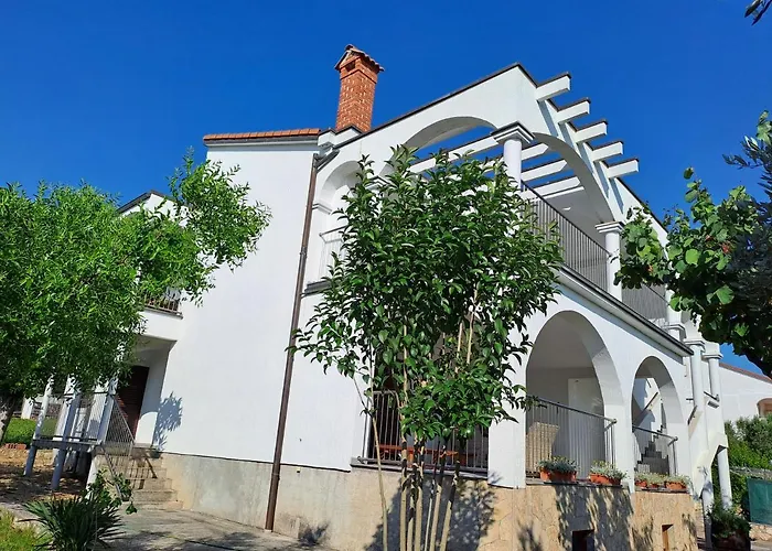 Pavlovic * Ninski Stanovi