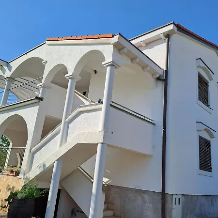 Apartment Pavlovic Ninski Stanovi